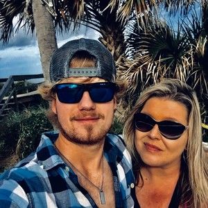 Meet your Posher, Gaila